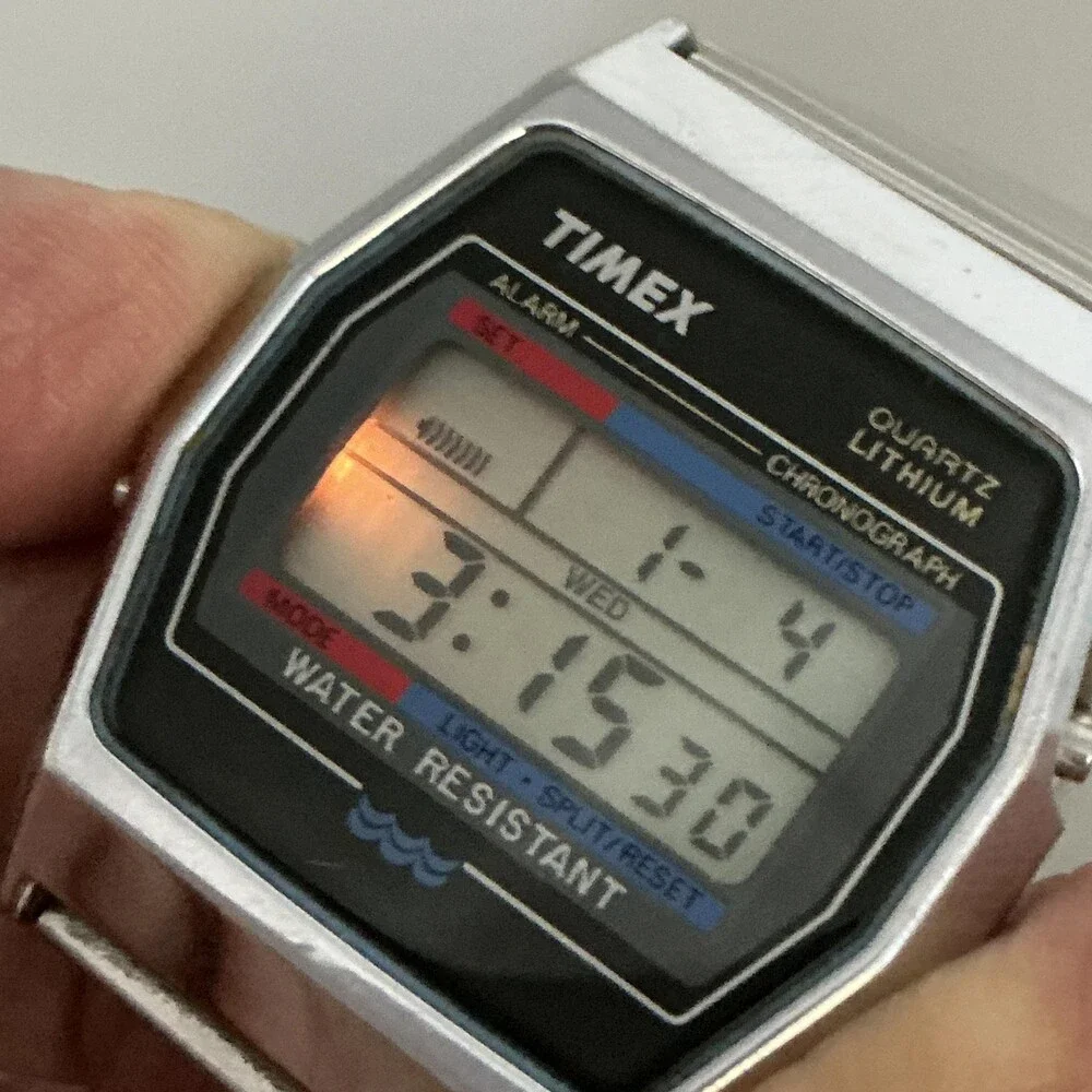 Vintage Timex Quartz Alarm Chronograph Mens Watch 34mm Digital New Battery